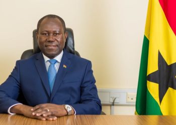 COCOBOD inspects cocoa farms undergoing pruning