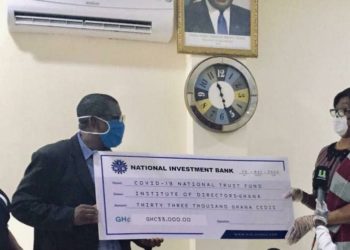 IoD Ghana presents GHS 33,000 to COVID-19 Trust Fund
