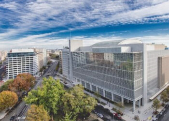 World Bank warns Ghana to curb its fiscal deficit