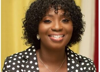 Over 10,000 people visit  Mobile Service Centres in 3 days