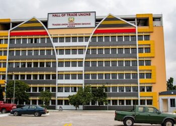 TUC urges Parliamentarians to work together in 2022