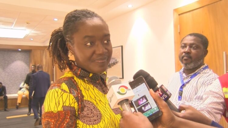 Communications Ministry worried about low enthusiasm to register SIM card