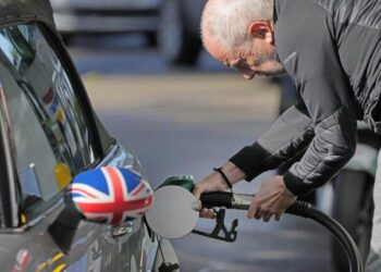 45% of UK drivers cut vehicle journeys as Fuel Prices Surge